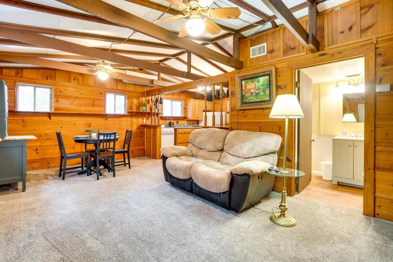 Peaceful Warne Cabin Fenced Yard And Screened Porch Brasstown Εξωτερικό φωτογραφία
